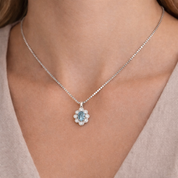 Collana con ciondolo - 18 carati Oro bianco - 0.89ct. tw. Acquamarina - Diamante
