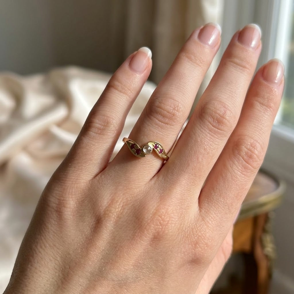 Anello - 18 carati Oro giallo - 0.16ct. tw. Rubino - Diamante