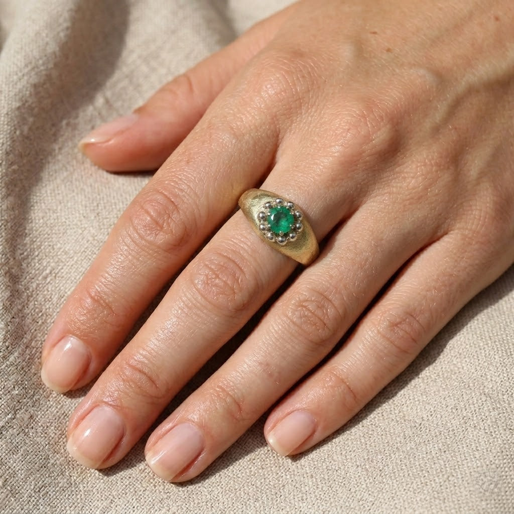Anello - 18 carati Oro giallo, Oro bianco - 0.25ct. tw. Smeraldo