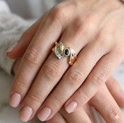Anello - 18 carati Oro bianco, Oro giallo, Oro rosa - 0.18ct. tw. Zaffiro - Diamante