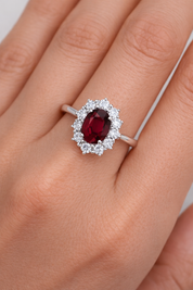 Anello - 18 carati Oro bianco - 1.87ct. tw. Rubino - Diamante