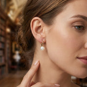 Coppia di orecchini da donna in oro giallo 18 carati con perle coltivate Akoya