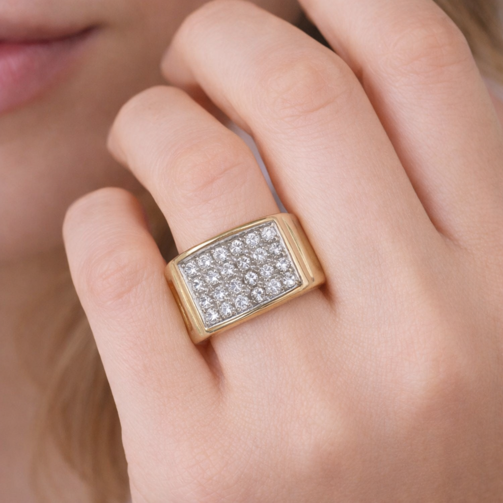 Anello da donna in oro giallo 18