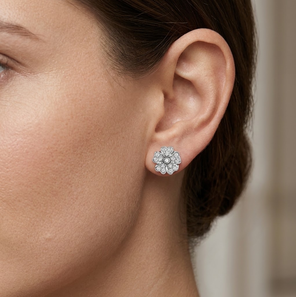 Earrings - 18 carat white gold - 0.64ct. tw. diamond