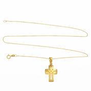 Collana unisex in oro giallo 18 carati con catena sottile e ciondolo a croce dal design traforato