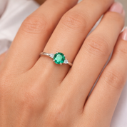 Anello - 18 carati Oro bianco Smeraldo - Diamante