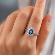 Anello - 18 carati Oro bianco - 1.68ct. tw. Zaffiro - Diamante