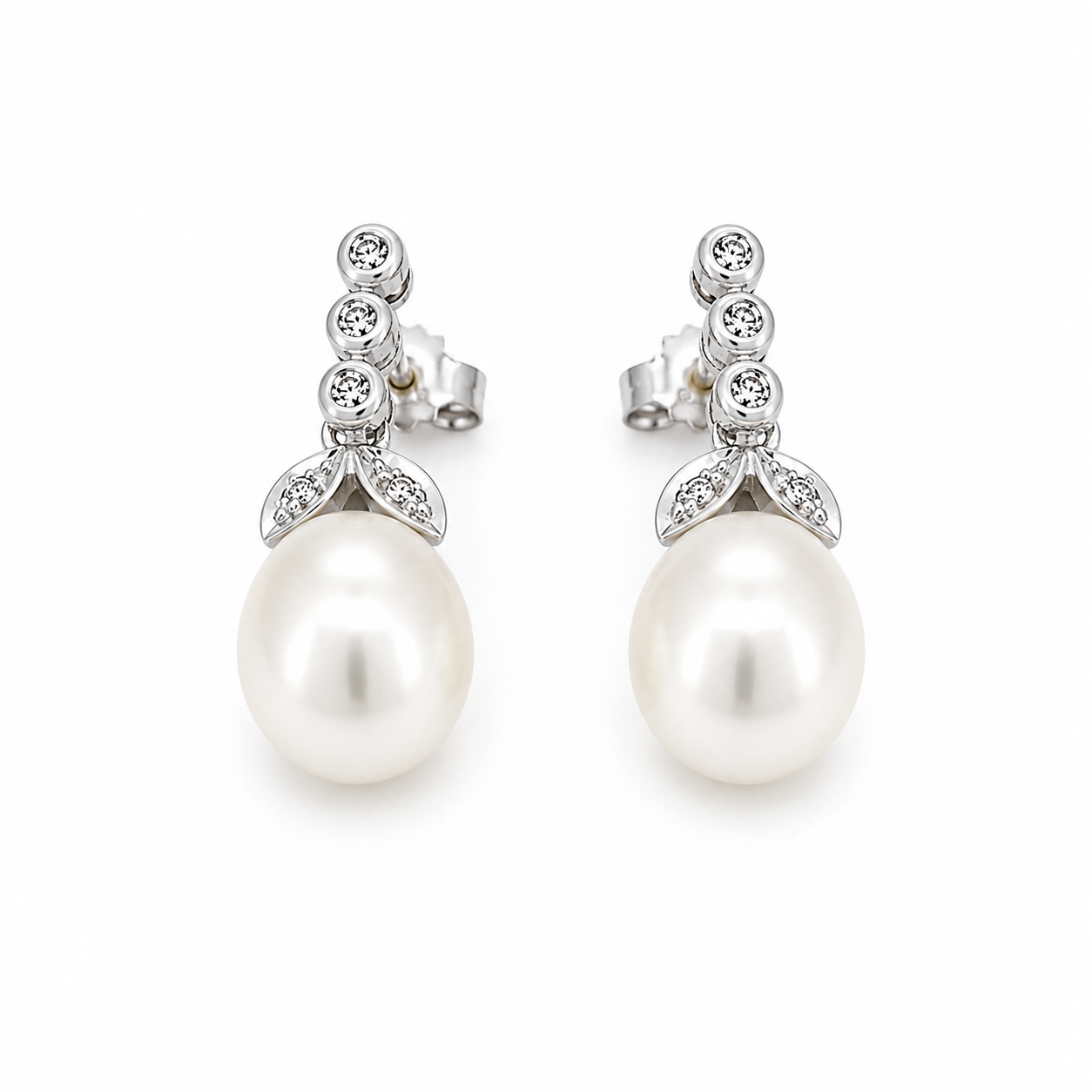 Orecchini - 18 carati Oro bianco - 0.10ct. tw. Diamante (Naturale) - Perla - Made in Italy - Handmade