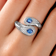 Anello - 18 carati Oro bianco - 0.45ct. tw. Zaffiro - Diamante