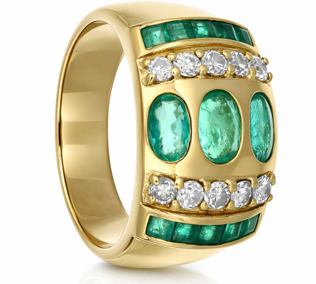 Elegantemeraldanddiamondring_1.png