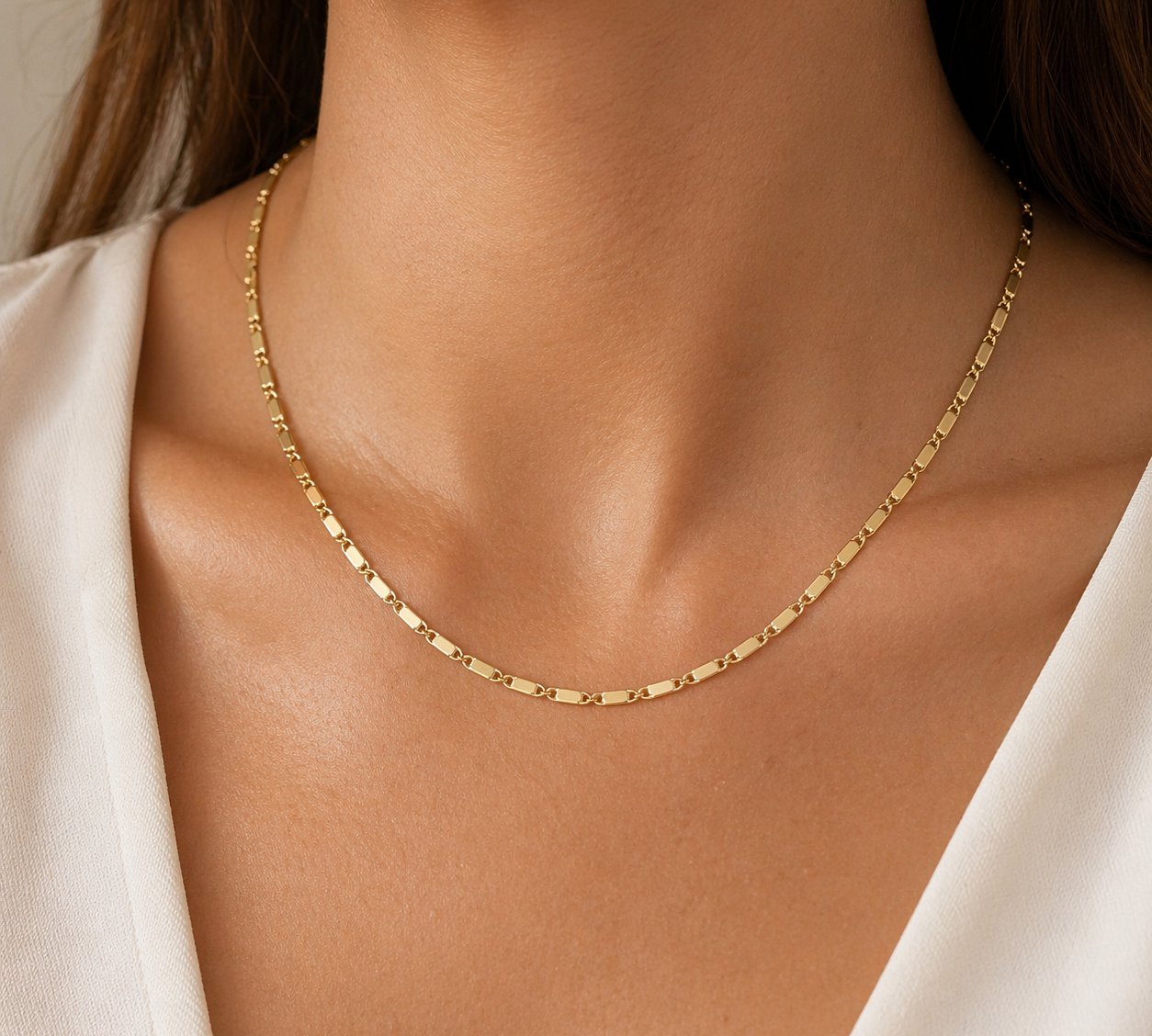 Eleganzadelcollarinodorato.png