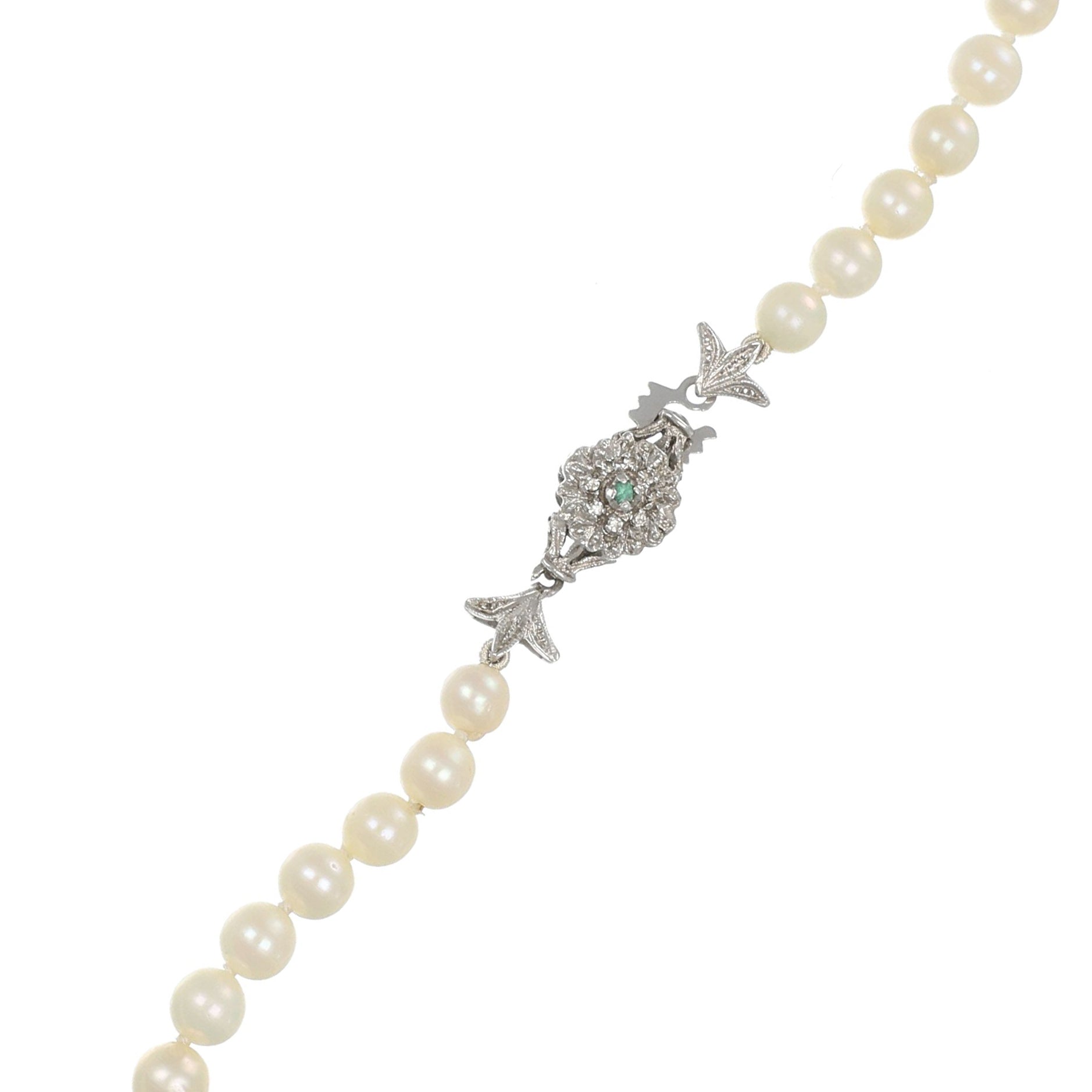 Collana di Perle Akoya con chiusura in Oro Bianco 18 carati - Smeraldo