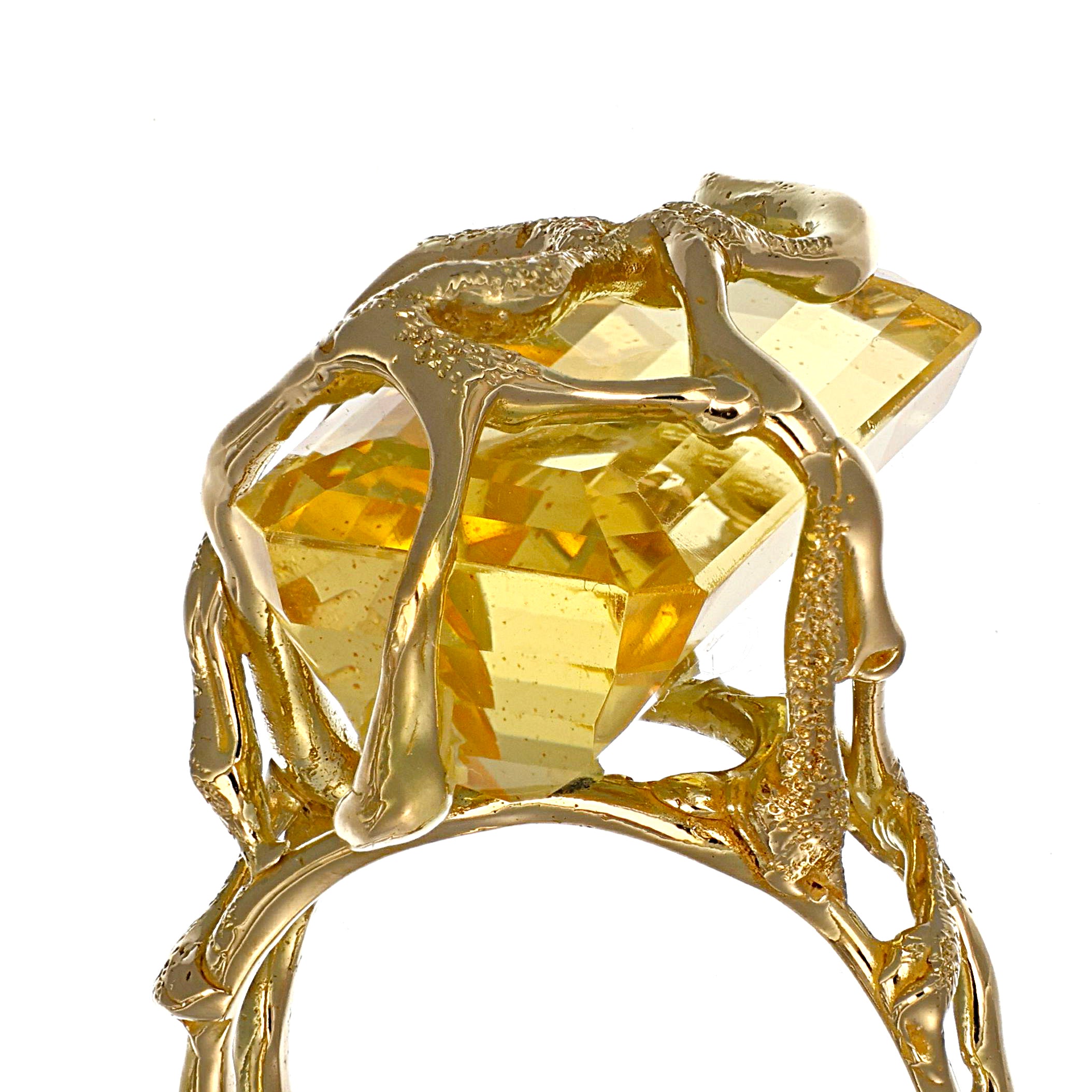 Anello in Oro Giallo 18 carati con pietra sintetica