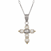 Collana in oro bianco 18 carati con ciondolo a croce arricchito da cinque perle coltivate