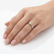 Anello - 18 carati Oro bianco - 0.03ct. tw. Diamante (Naturale)