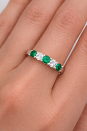 Anello - 18 carati Oro bianco - 0.50ct. tw. Smeraldo - Diamante