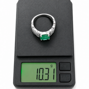 Anello - 18 carati Oro bianco - 3.00ct. tw. Smeraldo - Diamante