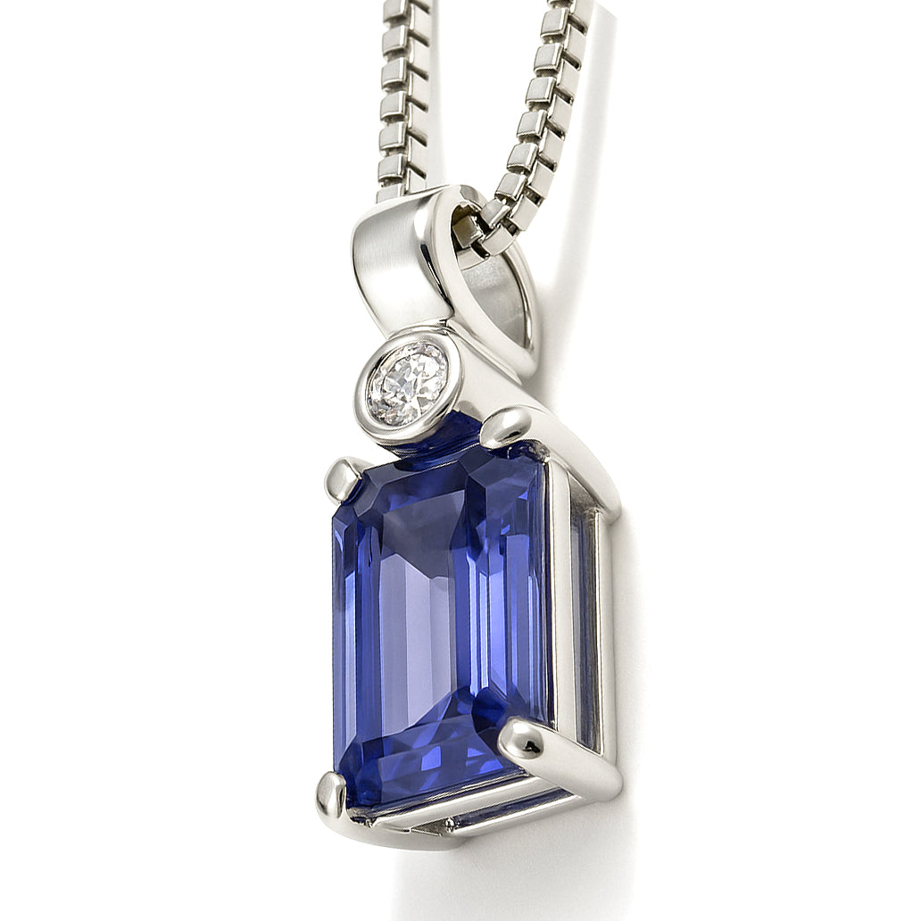 Collana con Ciondolo in Oro Bianco 18 carati con Tanzanite e zircone
