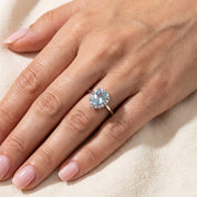 Anello - 18 carati Oro bianco - 0.83ct. tw. Acquamarina - Diamante