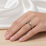 Anello - 18 carati Oro bianco Diamante (Naturale)